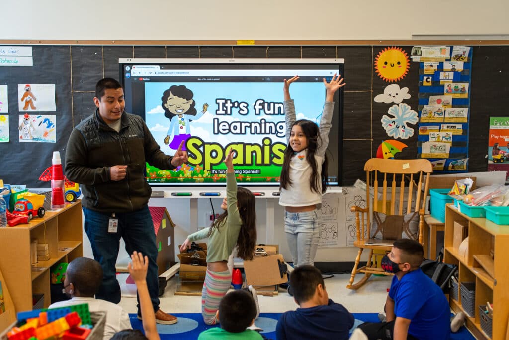 Andrew Miller, CPS Lives, Chicago Public Schools, William P Nixon Elementary School, Public Education, Nonprofit Organization, Photography, Artist residency, 501(c)3, chicago, visual arts, local